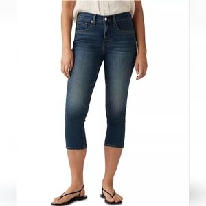 NWT Levi's 311 Shaping Skinny Mid Rise Capri Jeans 8